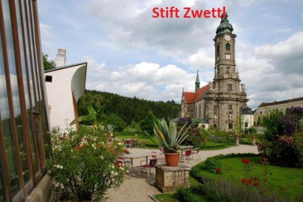 Stadt Pub Zwettl Exteriör bild
